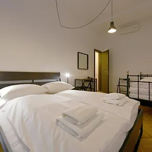 https://atik-rooms.hotels-in-ljubljana.com