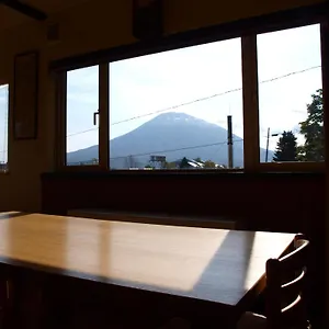 niseko-tabi-tsumugi-backpackers.hokkaidohotelsjapan.com/